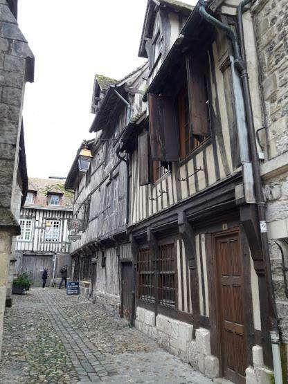 La Fleur D Honfleur Avec Son Parking Apartment Ngoại thất bức ảnh