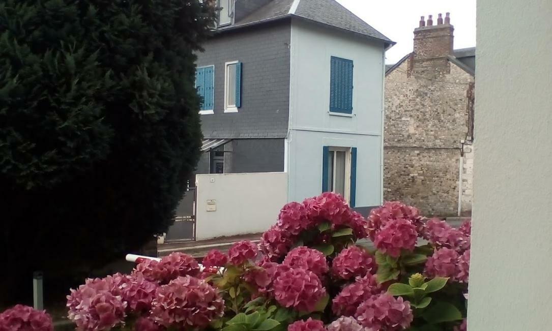 La Fleur D Honfleur Avec Son Parking Apartment Ngoại thất bức ảnh